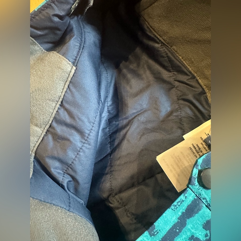 BRAND NEW WITH TAGS Patagonia Blue & Green Patterned Snow Pants - Picture 5 of 7